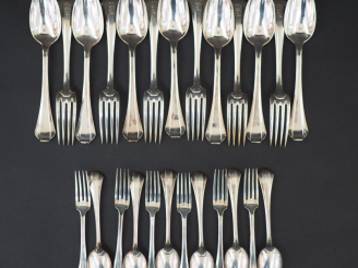 Vente aux enchères Partie de ménagère de style Art déco en argent, poinçon Minerve, à déc
