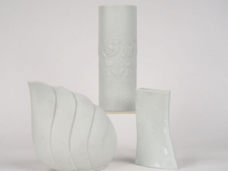 Vente aux enchères ROSENTHAL. STUDIO-LINIE Trois différents vases en biscuit ou porcelain