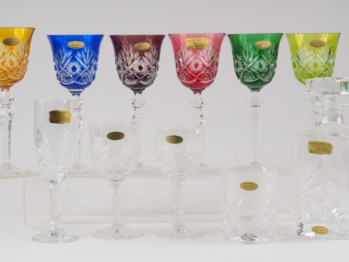 KLEIN cristallerie à Baccarat. Partie de service de verres en cristal 