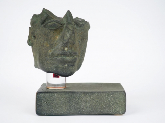 Vente aux enchères Pino SIGNORETTO (attribué à) "Visage d'homme" Sculpture en verre sablé