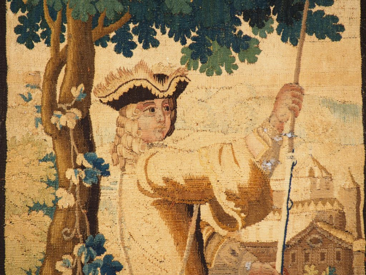 Tapisserie d'Aubusson XVIIème  "Chasseur, le fusil au pied' 288 x 137 