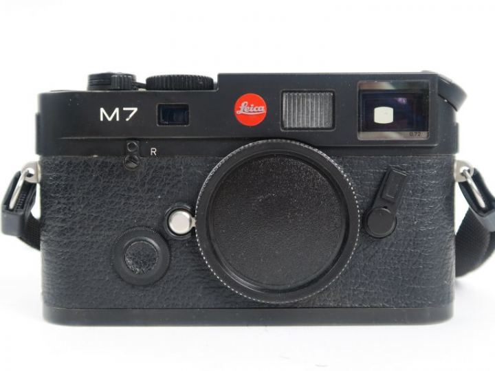 LEICA M7 n°2888868 avec coffret, mode d'emploi et emballage.