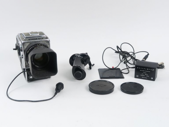 HASSELBLAD 500EL/M n°RD 1318565 et magasin n°US 174165. Objectif PLANA