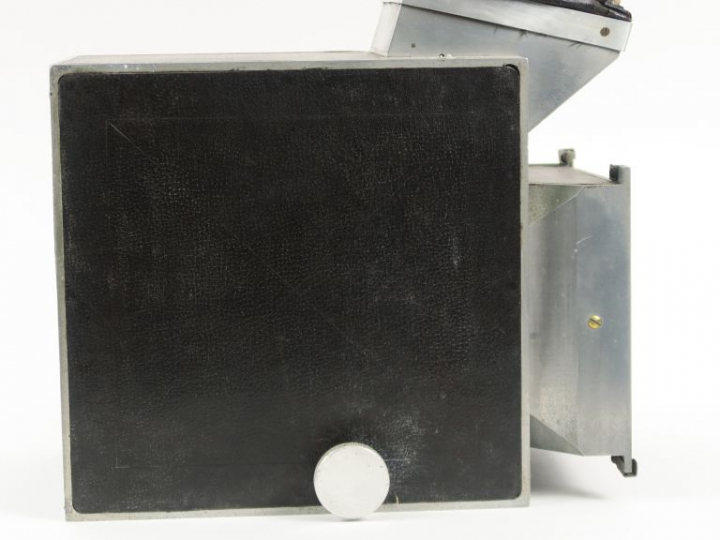 ETS BALMELLE PARIS appareil 9X12 équipé d'un objectif SAPHIR BOYER.