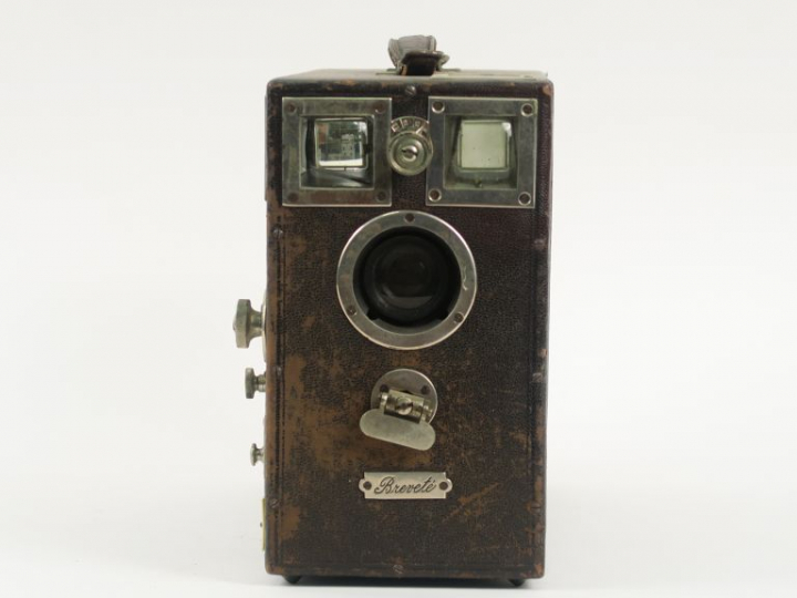 LE DÉTECTIVE PERFECTIONNÉ, GIRARD   BOITTE appareil photographique 9X1