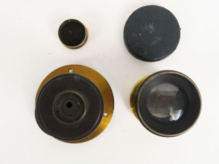 Lot de deux objectifs anciens en laiton : Objectif C. BERTHIOT n°3 / 1