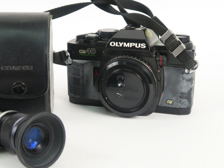 Lot de deux appareils photographiques OLYMPUS : OLYMPUS OM40 Program O