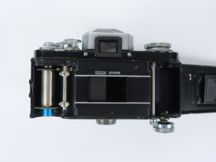 EXAKTA VAREX II a n°899888 avec objectif GÖRlITZ  3.5/30 n°4075950 et 