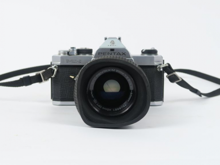 PENTAX MX n°4097659 avec objectif SMC PENTAX-M ZOOM 40-80 mm / 1:2.8~4