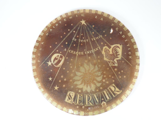 Vente aux enchères SERVIR. Plaque émaillée. Diam. : 94 cm. (accidents)