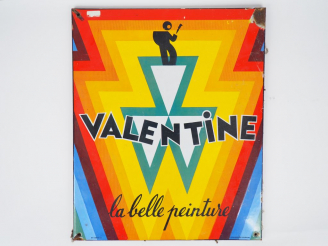 Vente aux enchères VALENTINE. Plaque émaillée, signée emaillerie alsacienne. Dim. : 58 x 