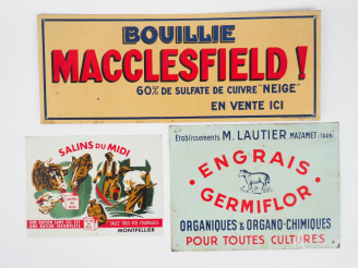 Vente aux enchères Lot de trois plaques en tôle lithographiée : Salins du Midi Engras Ger
