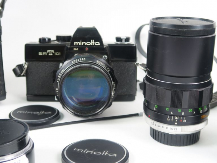 MINOLTA SRT101 n°1855112 avec cinq objectifs : Objectif MINOLTA MC ROK