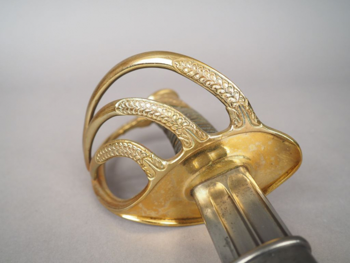 Sabre d’officier de Dragon, modèle 1854. Lame droite à deux gorges et 