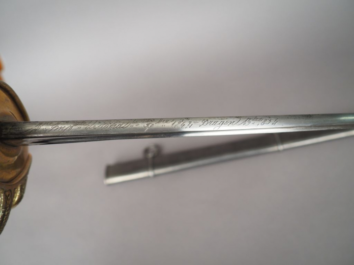 Sabre d’officier de Dragon, modèle 1854. Lame droite à deux gorges et 