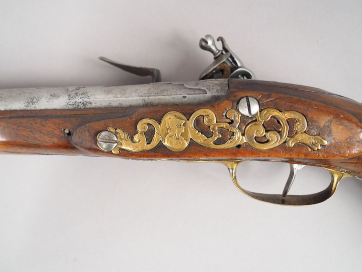 Grande paire de pistolets d’arçon à silex 1er tiers du XVIIIème par « 