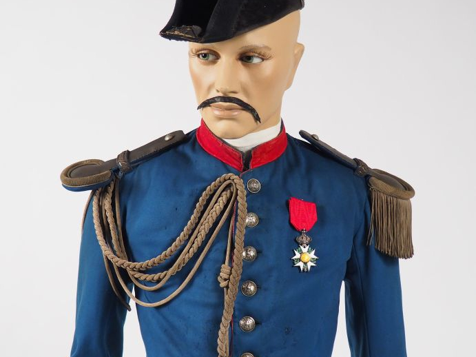 Superbe mannequin d’un officier (capitaine) des cuirassiers de la Gard