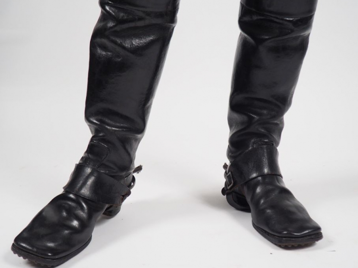 Superbe mannequin d’un officier (capitaine) des cuirassiers de la Gard