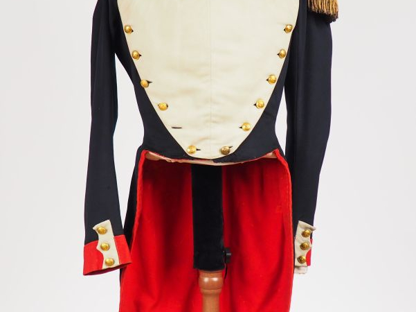 Habit de grande tenue d’un officier subalterne des grenadiers de la Ga