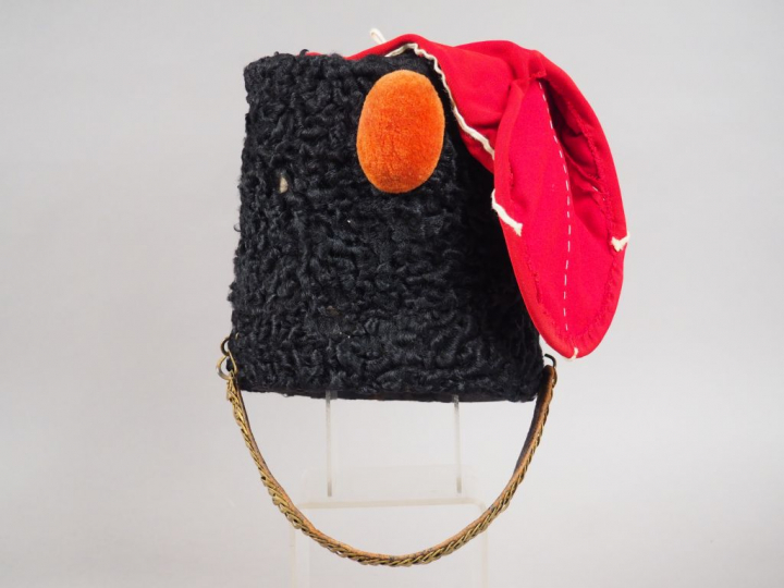 Talpak troupe de hussard Second Empire, fût habillé d’astrakan noir, c