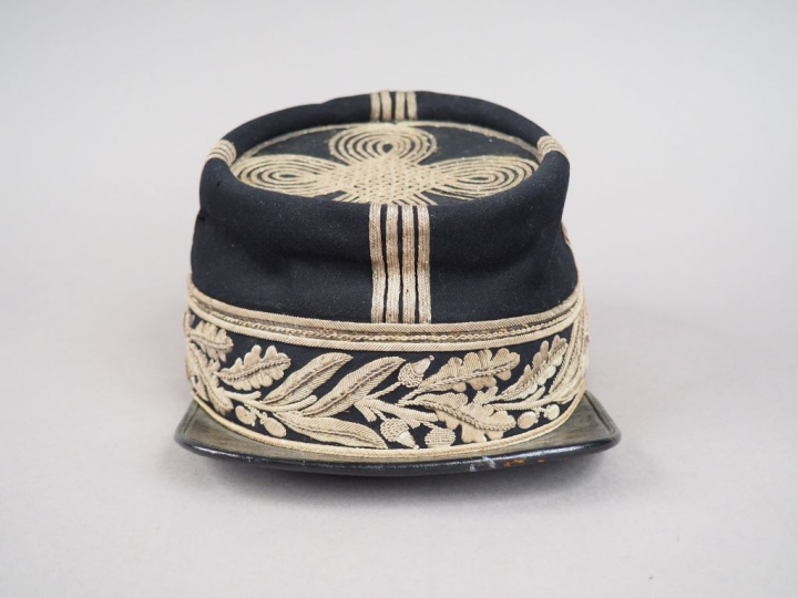 Belle casquette de préfet époque Second Empire, coiffe en drap bleu om
