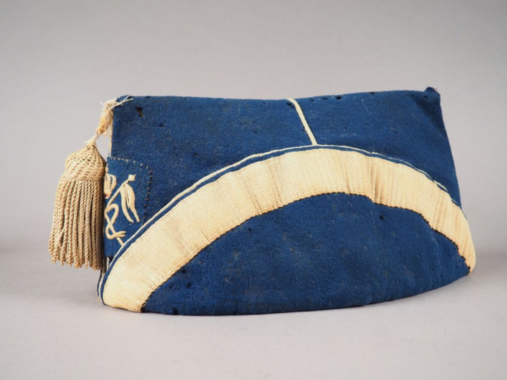 Bonnet de police de lancier de la garde impériale troupe modèle 1860, 