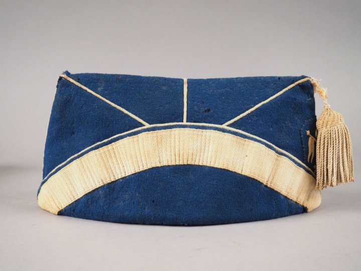 Bonnet de police de lancier de la garde impériale troupe modèle 1860, 
