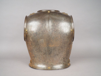 Vente aux enchères Dos de cuirasse troupe modèle 1858, marquage dans la jupe « Manufactur