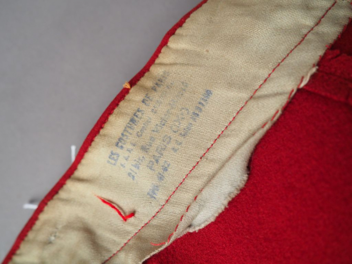 Pantalon d’officier de dragon du Second Empire.