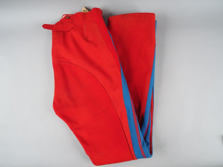 Pantalon droit de Cent Gardes modèle 1856, tenue de ville, drap garanc