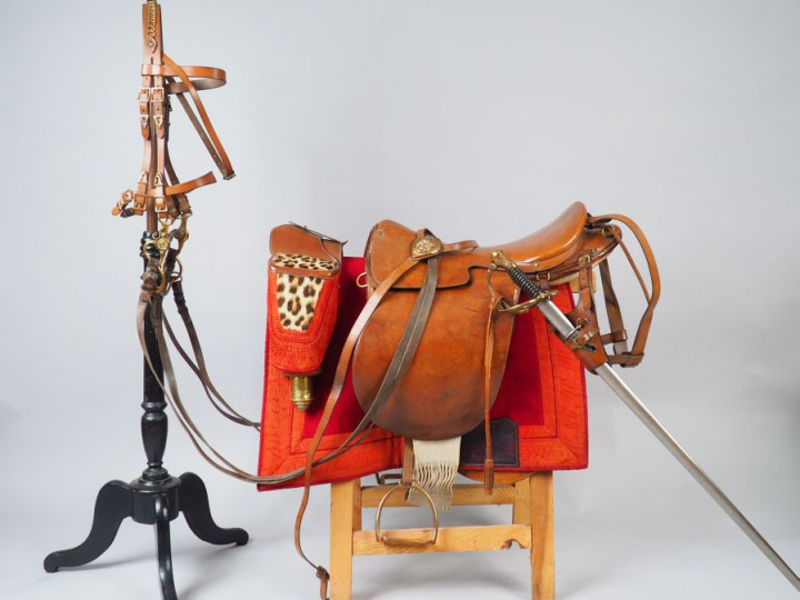 Rare ensemble ayant appartenu au général de Roig- Bourdeville. On y tr