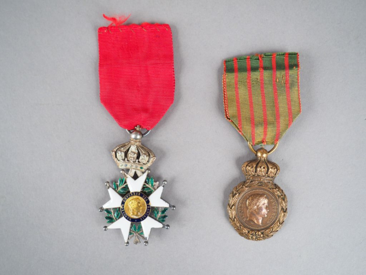 Etoile de chevalier de la Légion d’Honneur couronne mobile, aigles aux