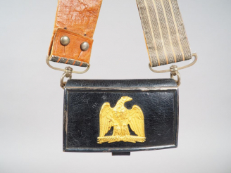 Vente aux enchères Giberne d’Officier de cavalerie de la Garde Nationale, avec sa large b