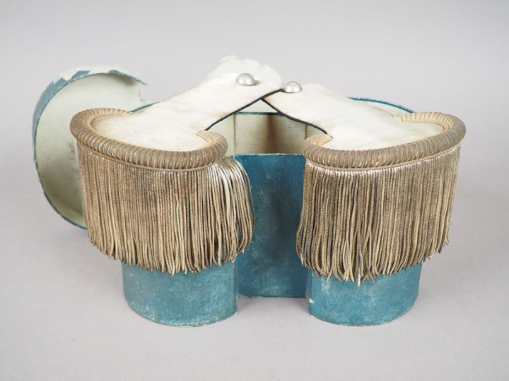 Paire d’épaulettes de capitaine Second Empire, bouton hémisphérique ar