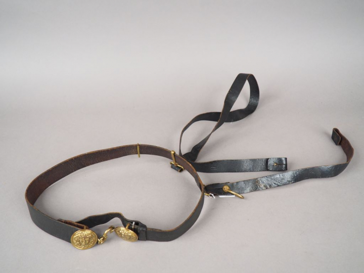 Ceinturon d’Officier de petite tenue en cuir noir, avec ses attaches p