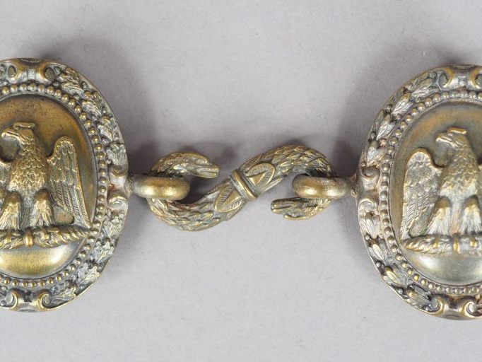 Boucle agrafe de ceinturon porte épée d’officier supérieur époque prés