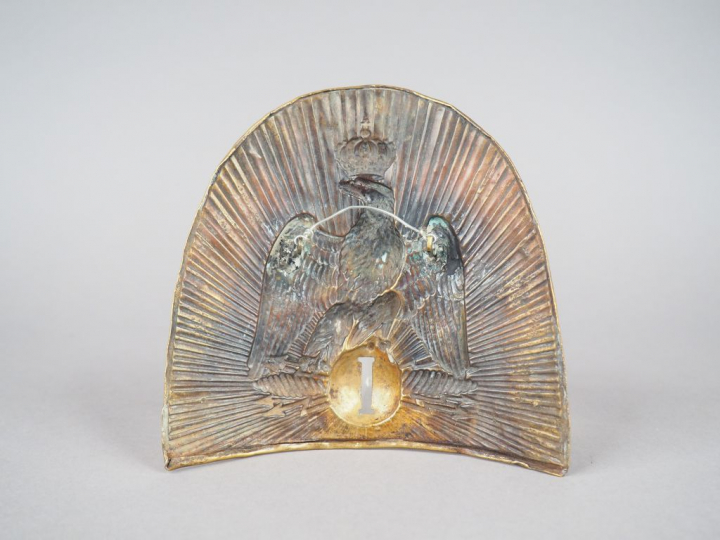 Belle plaque à base plate de bonnet d’ourson de grenadier de la Garde 