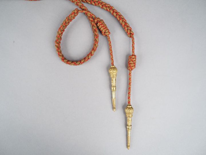 Belle aiguillettes en tressage partiel à deux brins de passementerie d