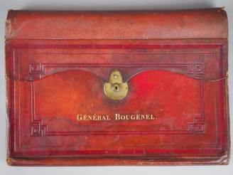 Vente aux enchères Portefeuille écritoire à soufflets en maroquin rouge sombre (500x350mm