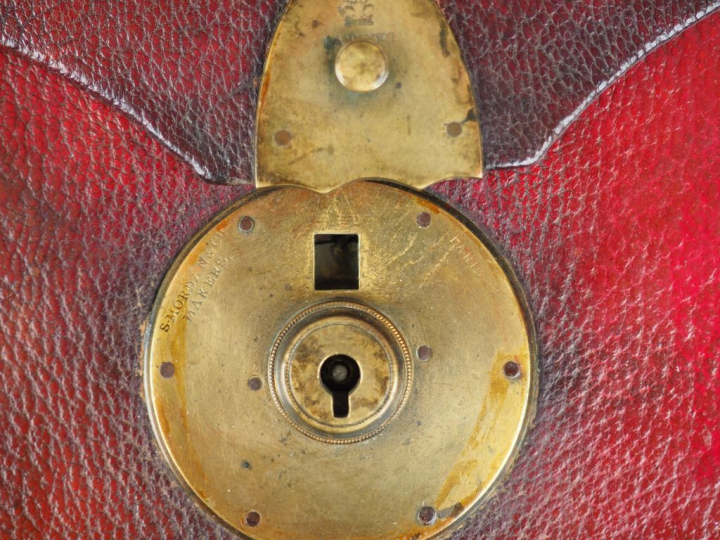 Portefeuille écritoire à soufflets en maroquin rouge sombre (500x350mm