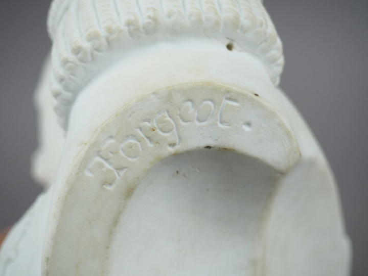 FORGEOT « Portrait de Mac Mahon en buste » Sujet en porcelaine et bisc