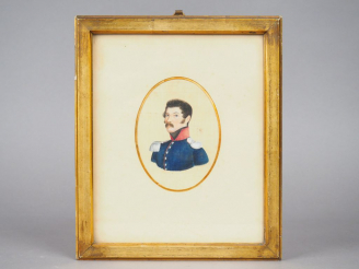 Vente aux enchères Ecole française XIXème  « Portrait d’officier » Peinture sur soie en m