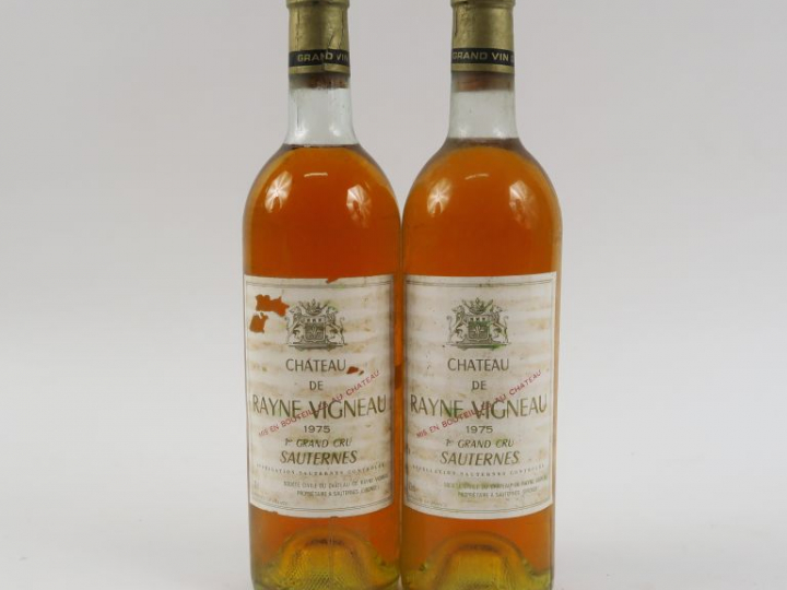 2 BOUTEILLES CHÂTEAU RAYNE VIGNEAU 1er CC SAUTERNES - 1975 - 1 BG/1 LB