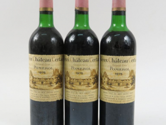 Vente aux enchères 3 BOUTEILLES VIEUX CHÂTEAU CERTAN POMEROL - 1975 - 1 LB/1 LB-HEP/1 HEP