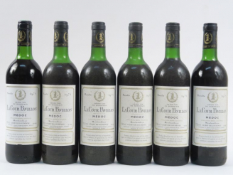 Vente aux enchères 6 BOUTEILLES LA COUR PAVILLON MÉDOC - 1975 - CBO - 3 LB/3 HEP