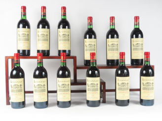 Vente aux enchères 12 BOUTEILLES CHÂTEAU LYONNAT LUSSAC ST EMILION - 1978 - BG