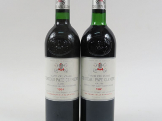 Vente aux enchères 2 BOUTEILLES CHÂTEAU PAPE CLÉMENT GCC GRAVES - 1981 - 1 LB