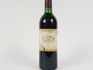 Vente aux enchères 1 BOUTEILLE CHÂTEAU MARGAUX 1er GCC MARGAUX - 1982 - BG/ET SCOTCHÉE
