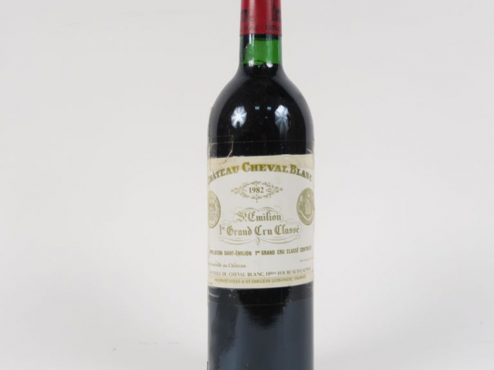 1 BOUTEILLE CHÂTEAU CHEVAL BLANC 1er GCC ST EMILION - 1982 - BG+/ET SC