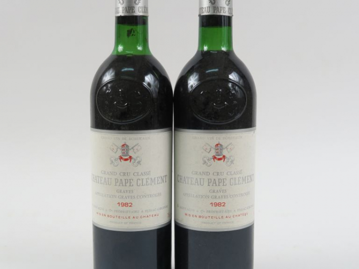 2 BOUTEILLES CHÂTEAU PAPE CLÉMENT GCC GRAVES - 1982 - 1 LB/1 LB-HEP